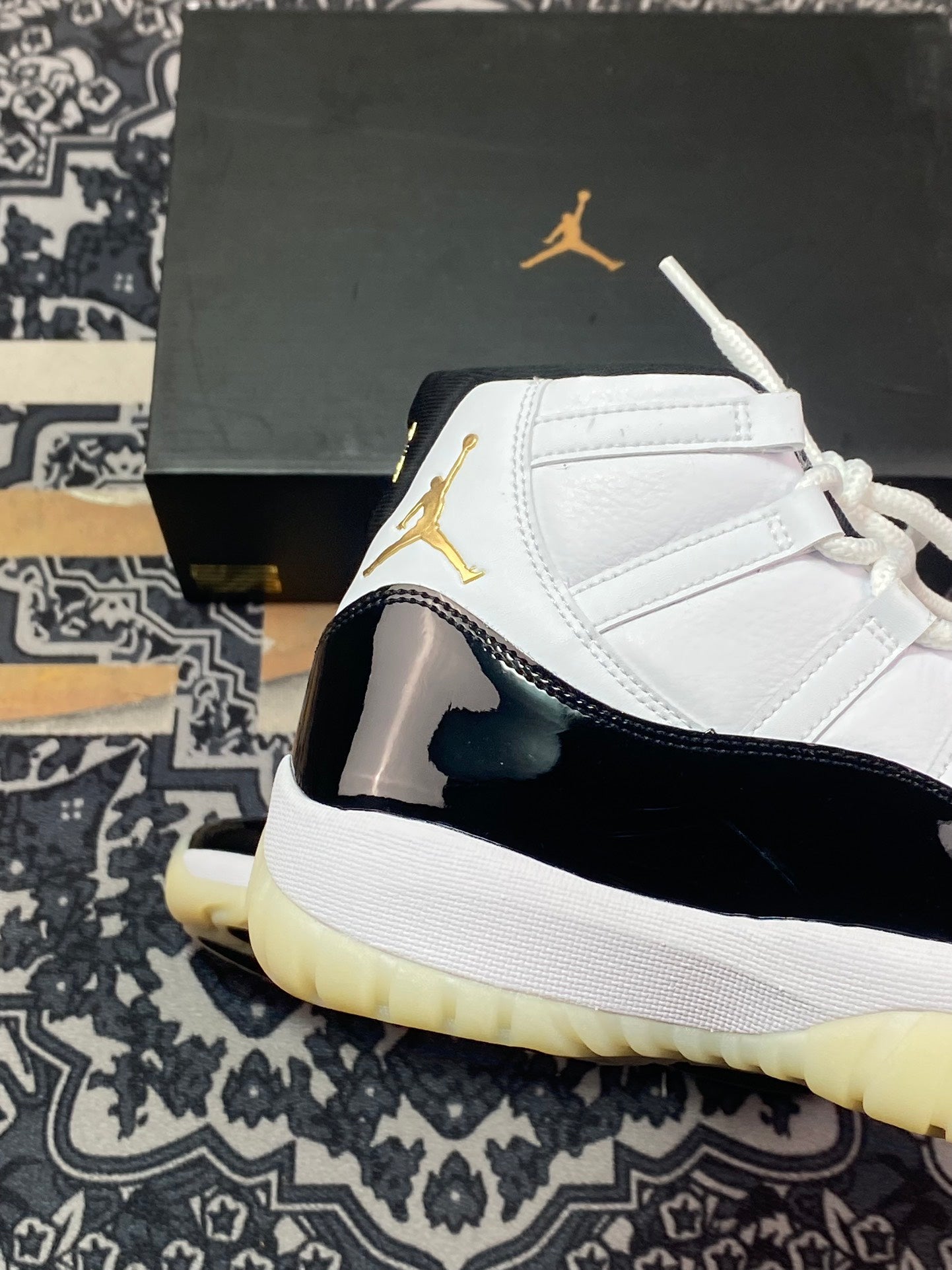 Nike AirJordan11 Retro "Gratitude"