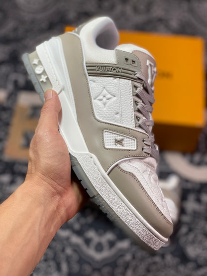 LV Trainer Sneaker Cinza