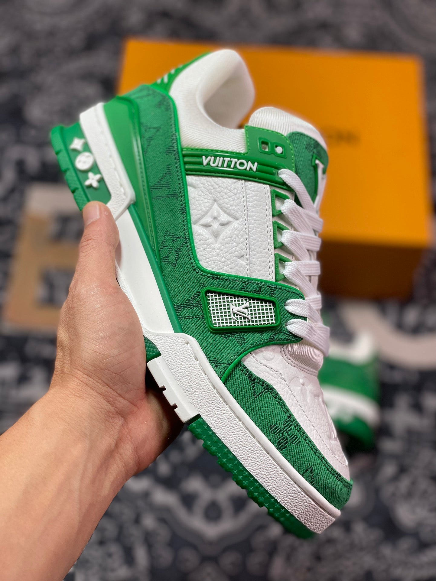 LV Trainer Sneaker Verde