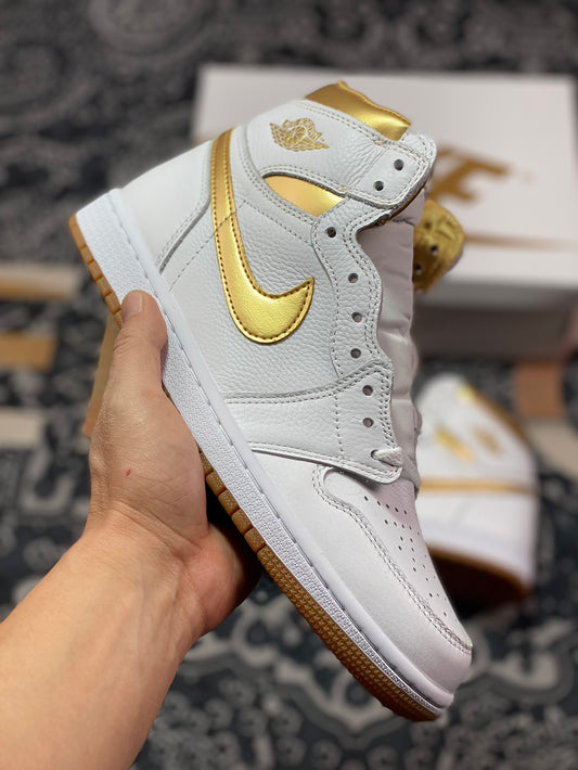 Nike AirJordan1 High OG MetallicGold