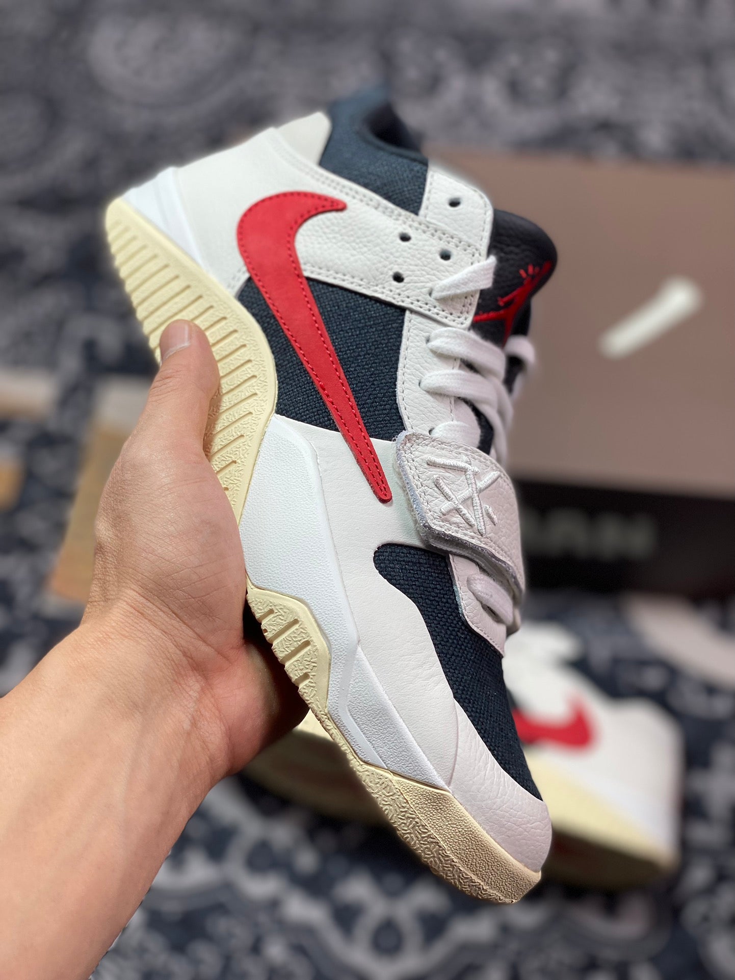 Nike TravisScott X Jordan Jumpman "University Red"