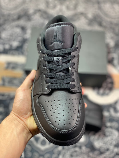 Nike AirJordan1 Low "Triple Black"