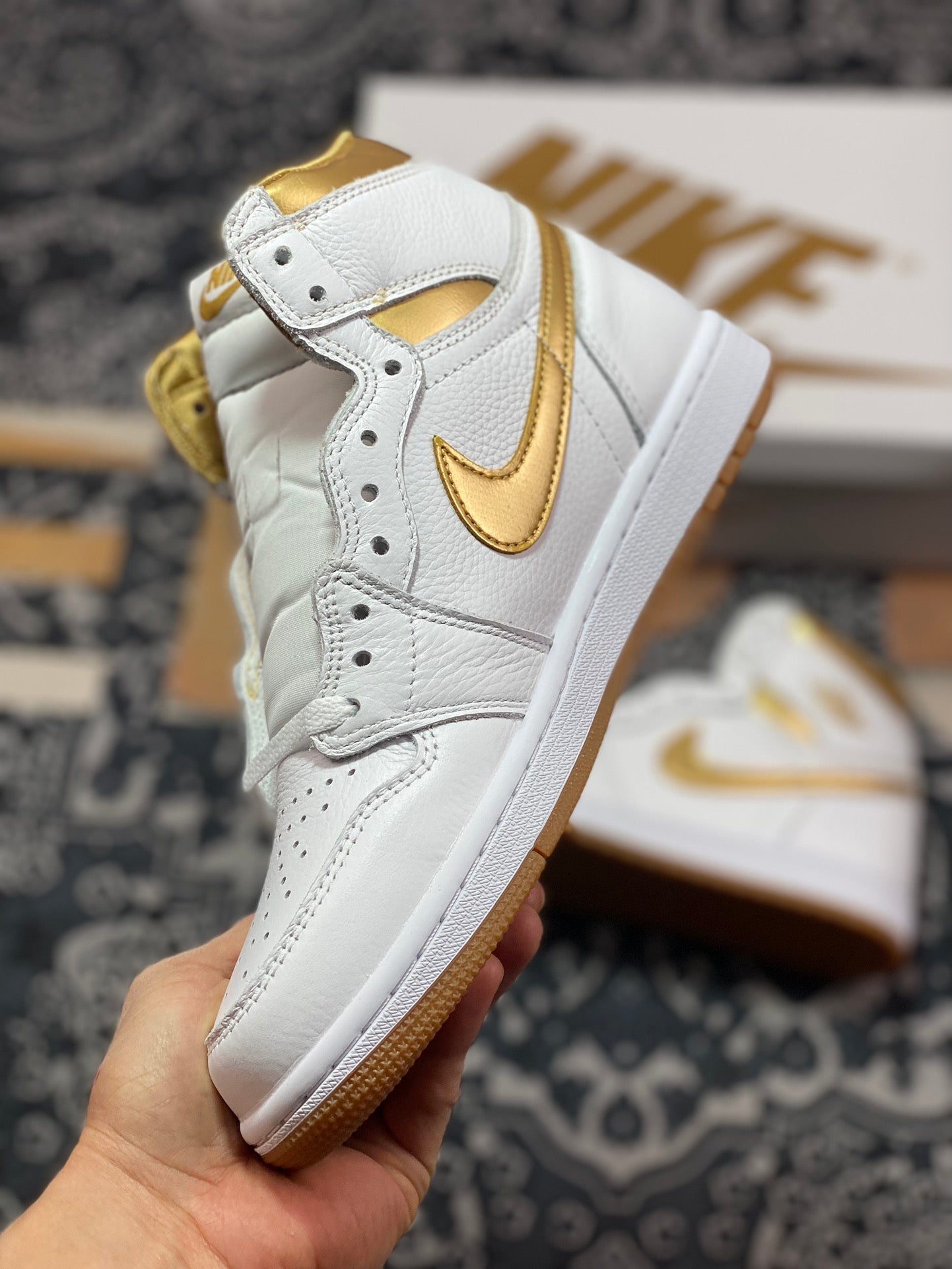 Nike AirJordan1 High OG MetallicGold