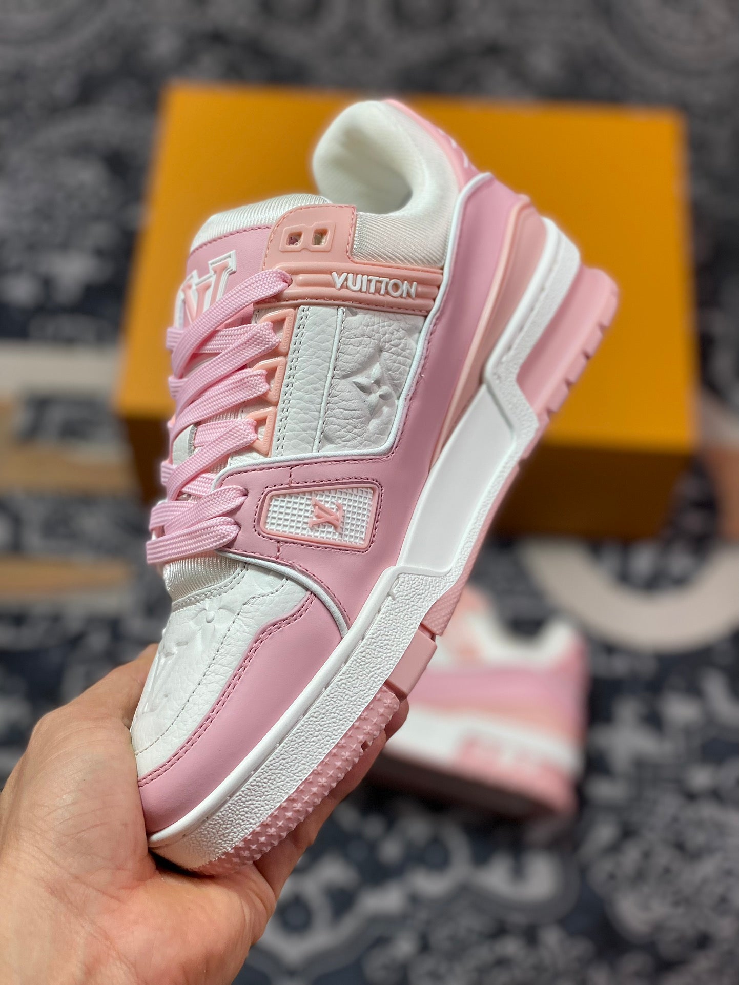 LV Trainer Sneaker Rosa