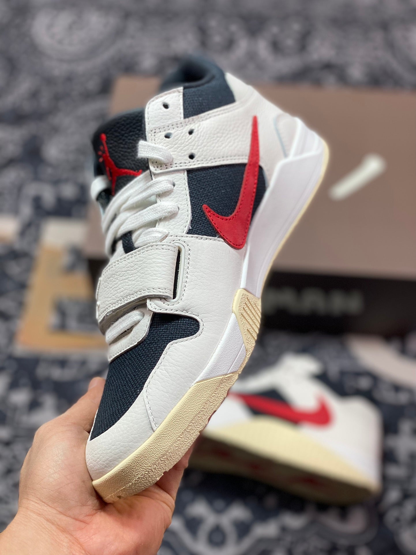 Nike TravisScott X Jordan Jumpman "University Red"