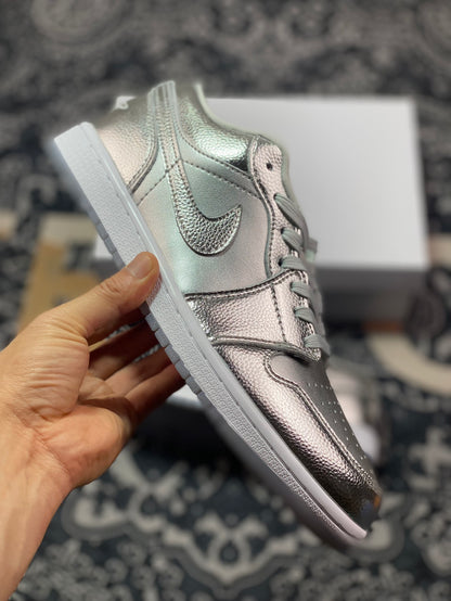 Nike AirJordan1 Low "Metallic Silver"