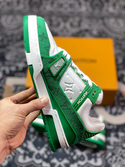 LV Trainer Sneaker Verde