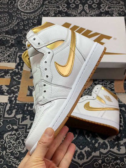 Nike AirJordan1 High OG MetallicGold