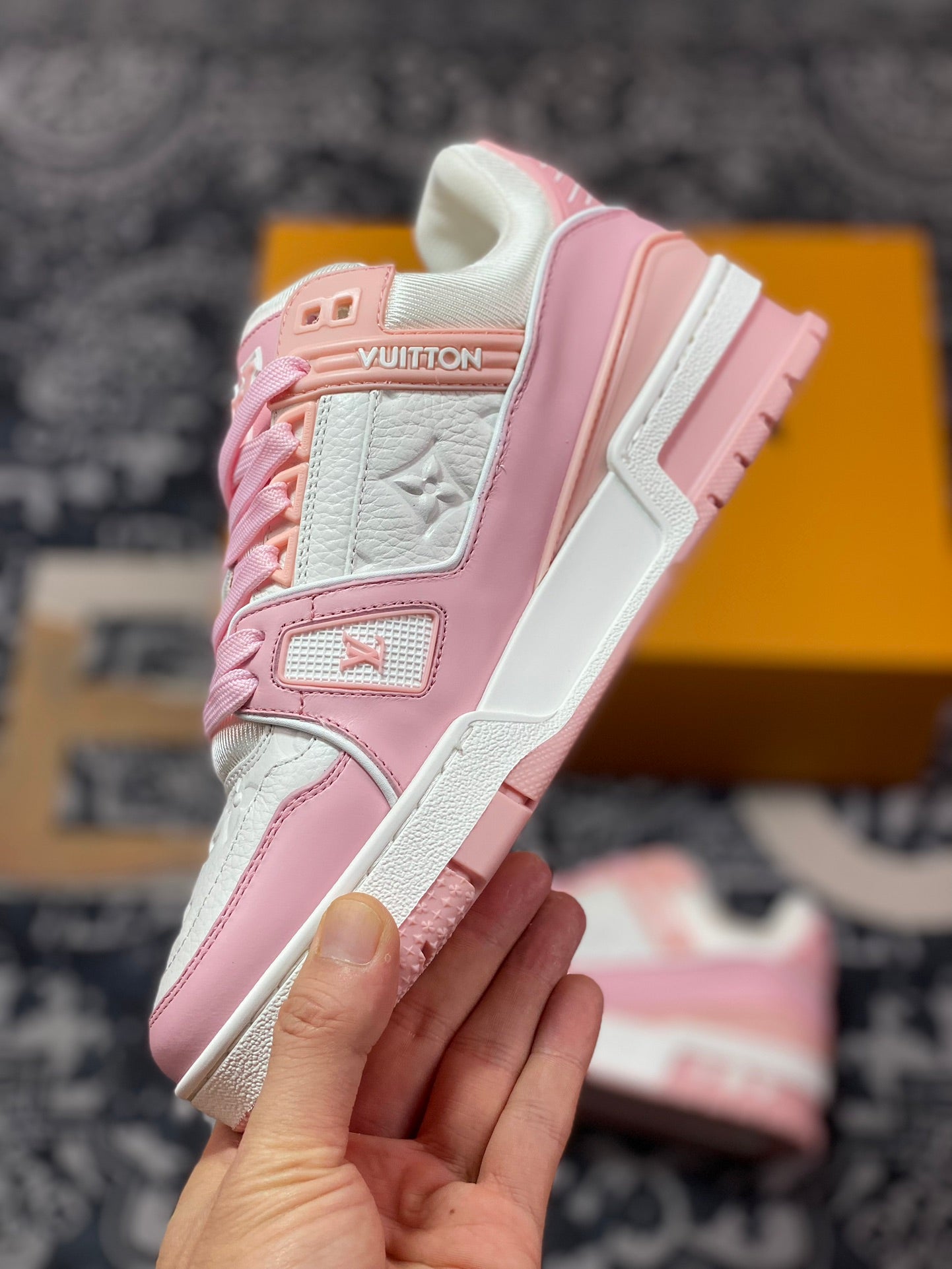 LV Trainer Sneaker Rosa