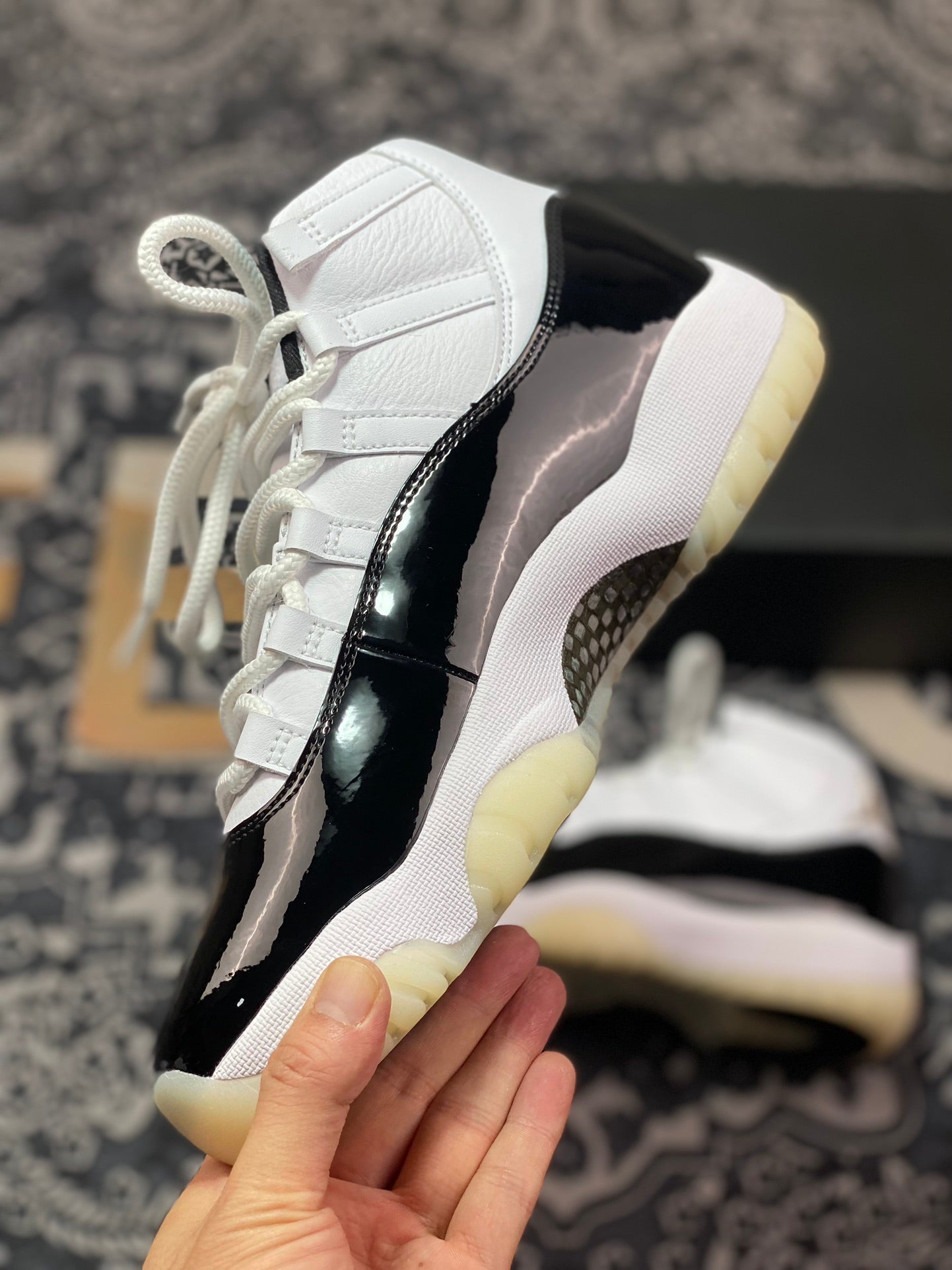 Nike AirJordan11 Retro "Gratitude"