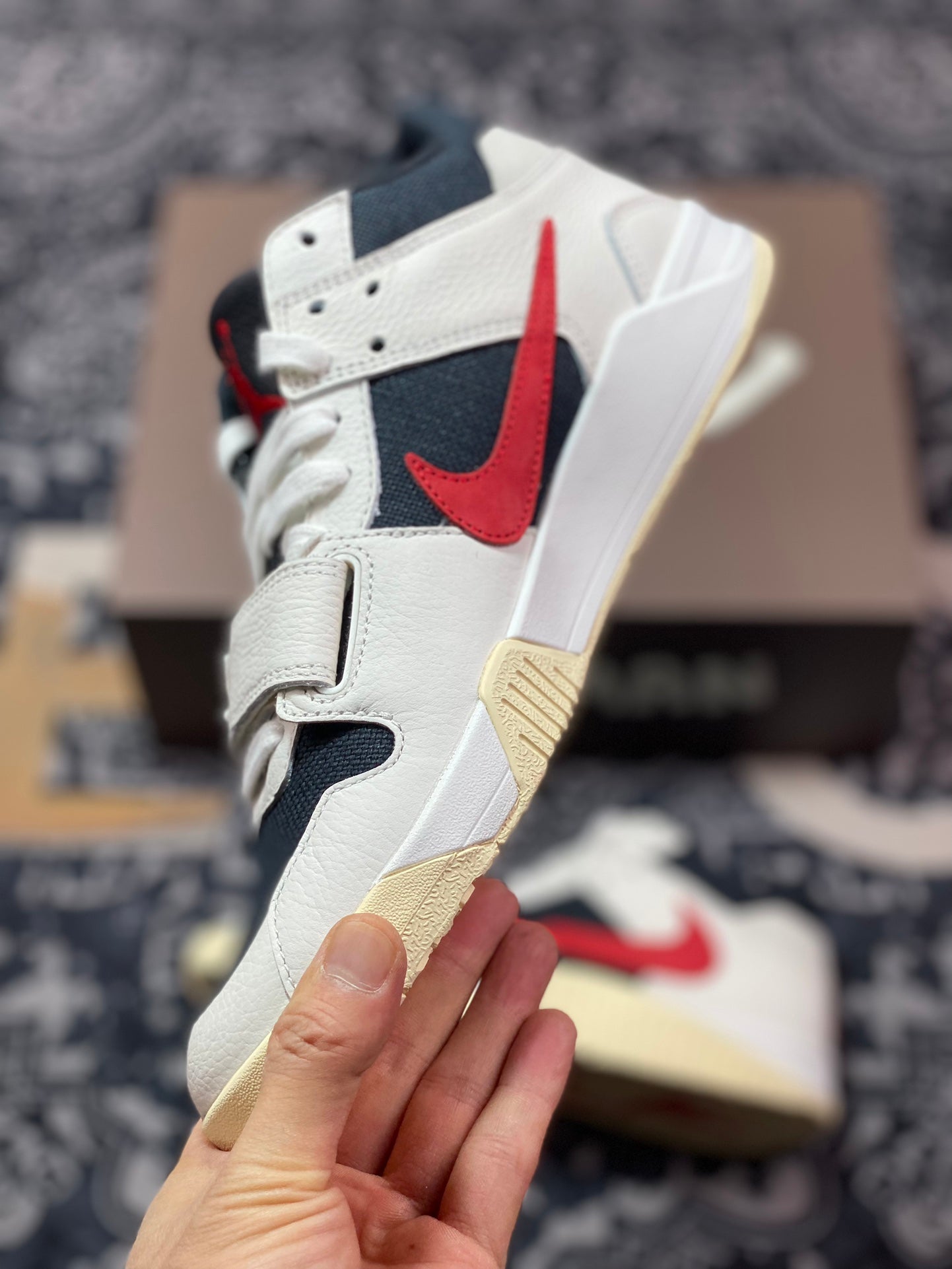 Nike TravisScott X Jordan Jumpman "University Red"