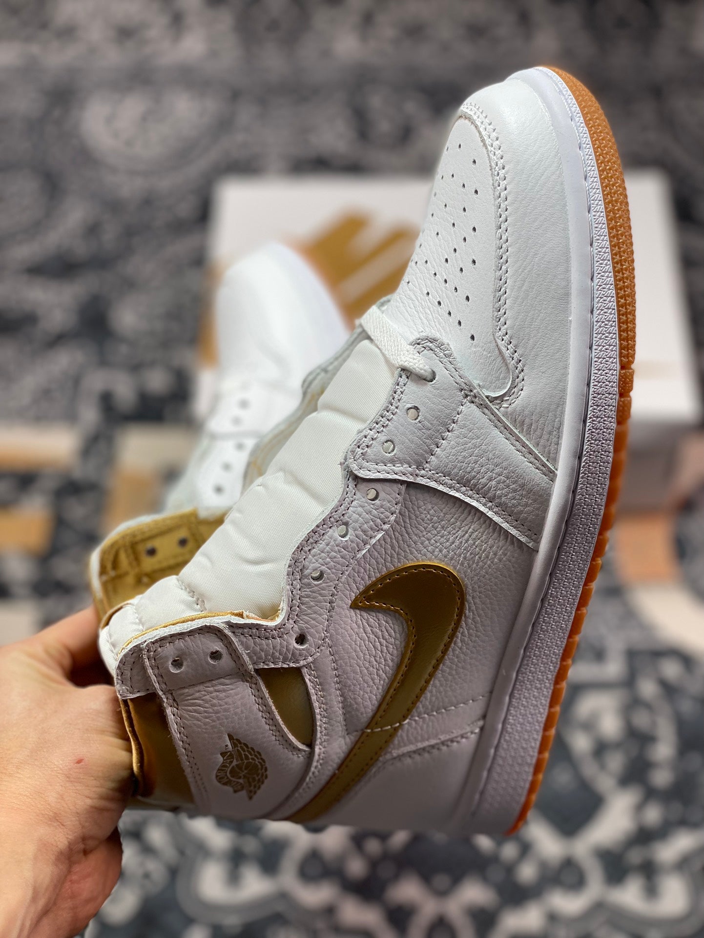 Nike AirJordan1 High OG MetallicGold