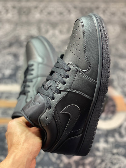 Nike AirJordan1 Low "Triple Black"