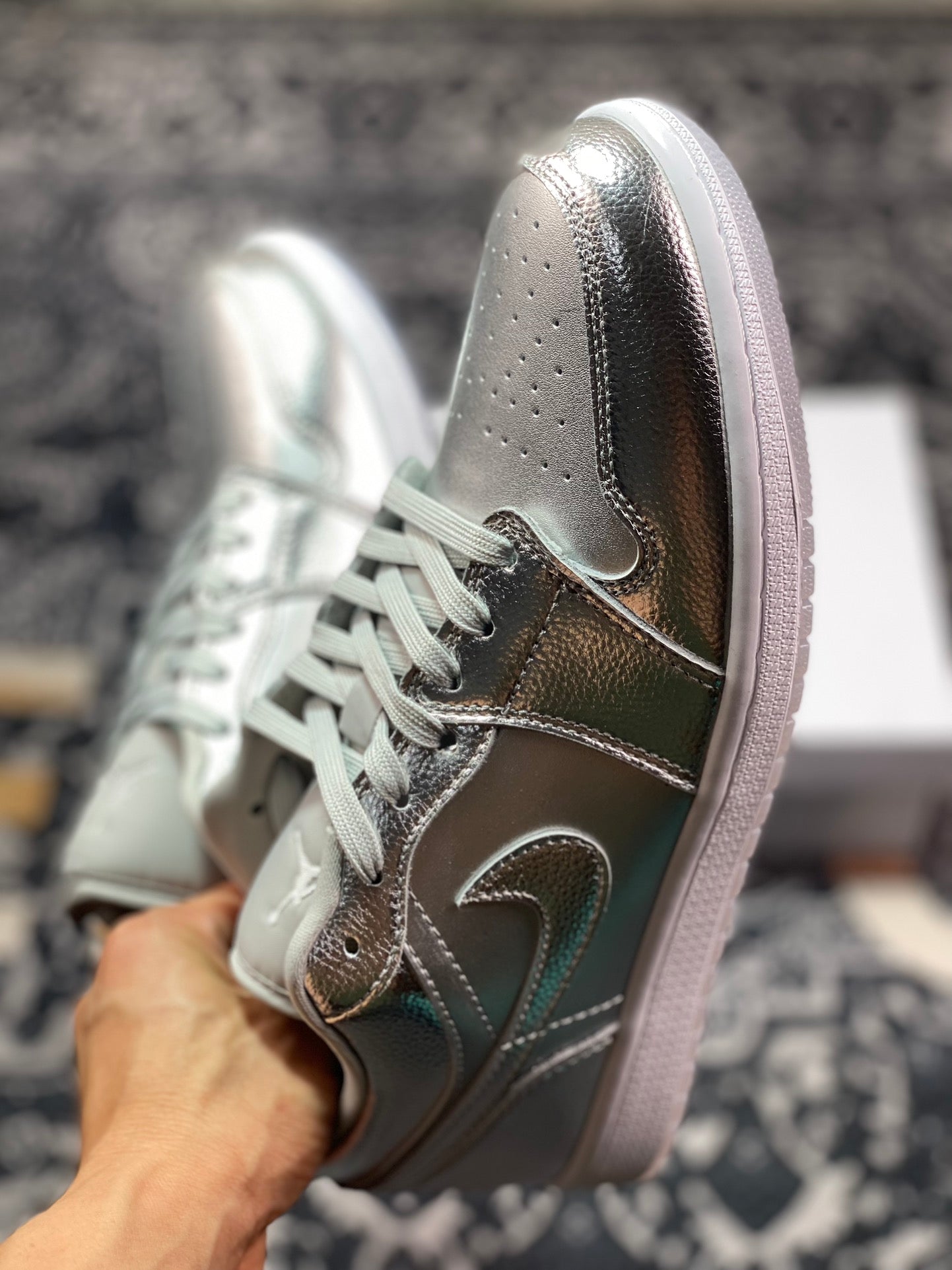 Nike AirJordan1 Low "Metallic Silver"