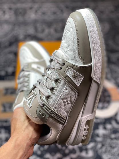 LV Trainer Sneaker Cinza