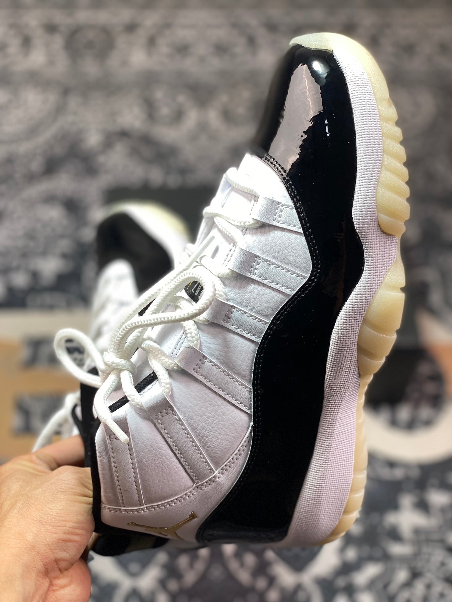 Nike AirJordan11 Retro "Gratitude"