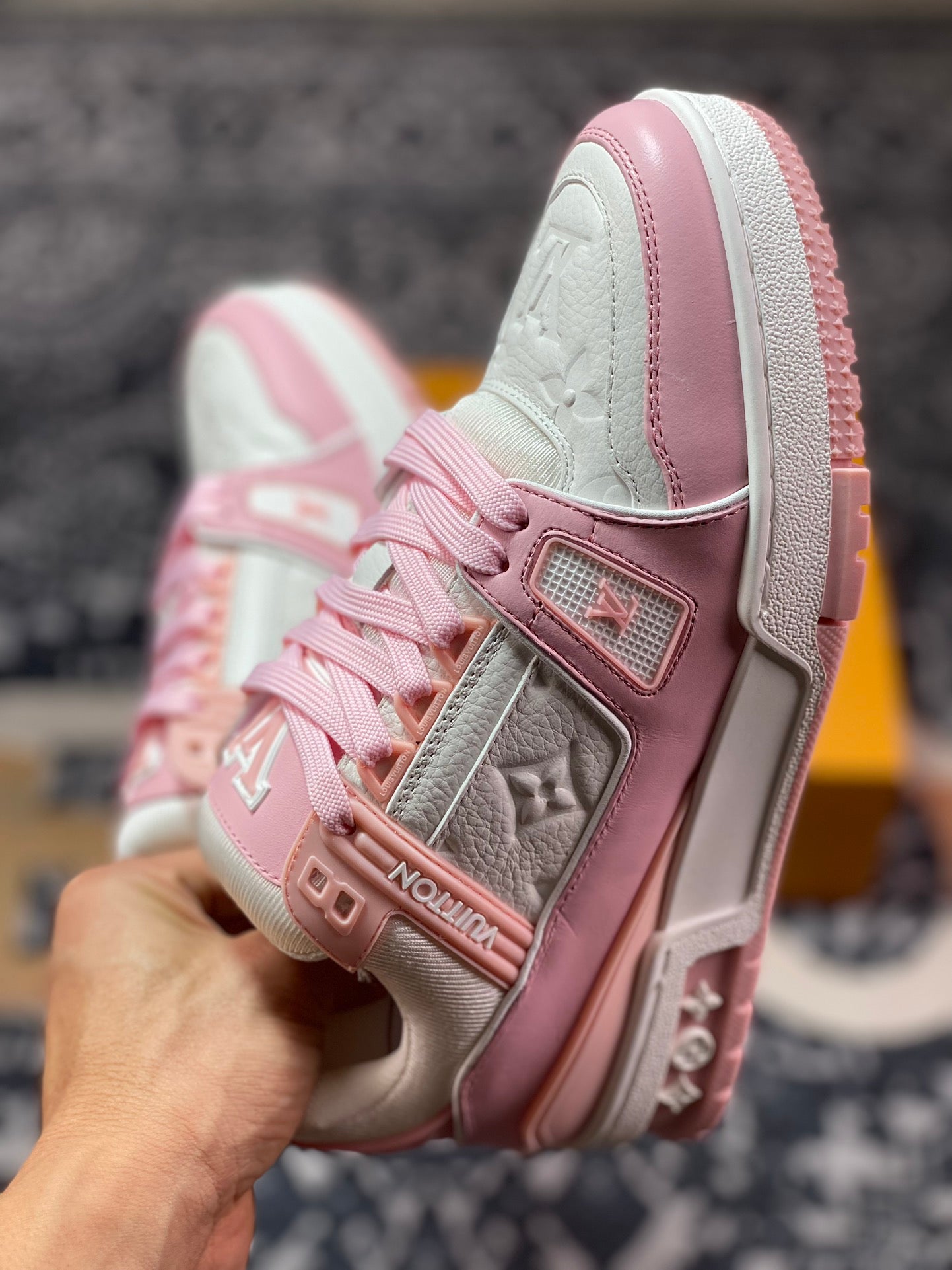 LV Trainer Sneaker Rosa